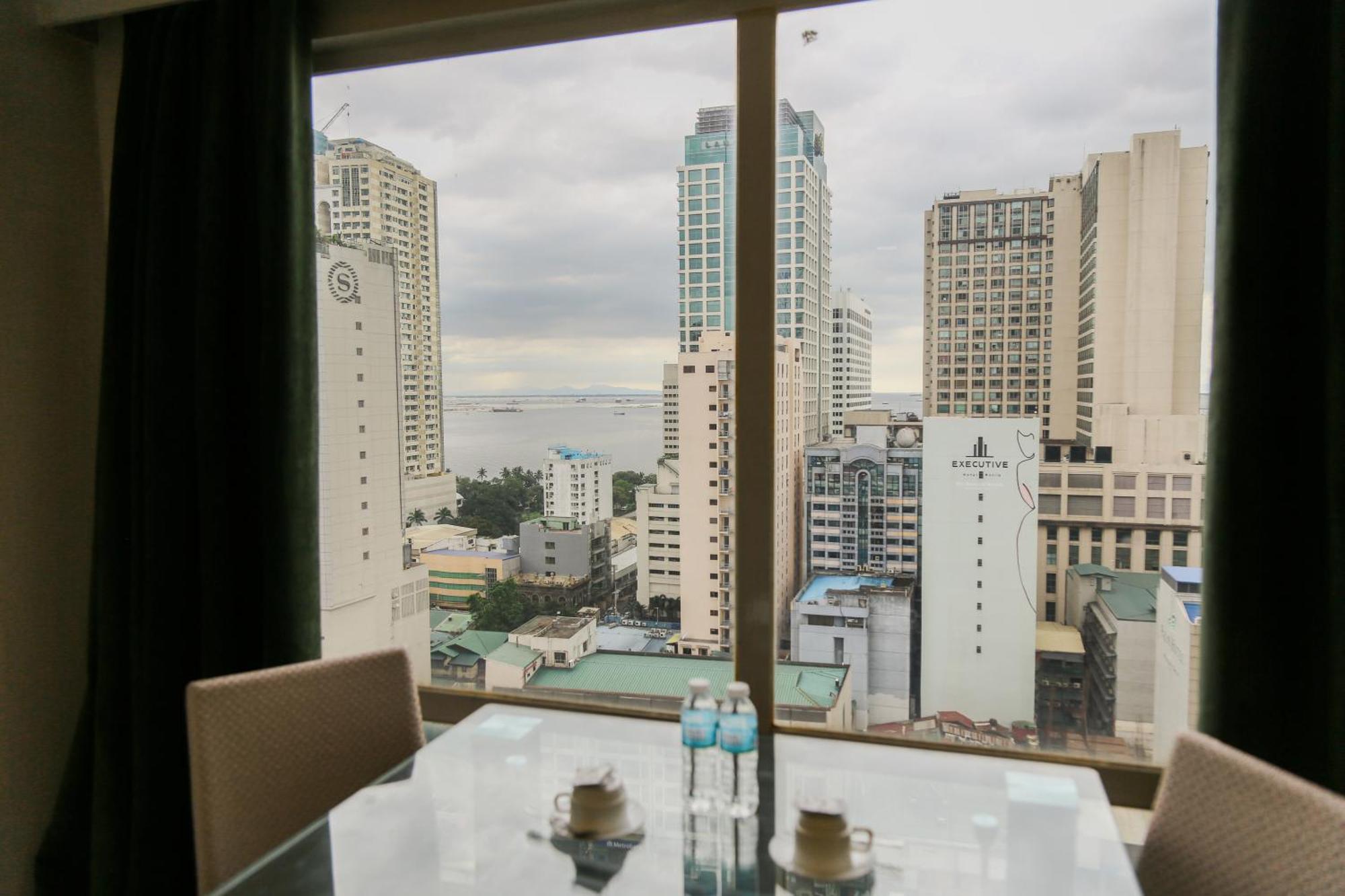 Pacific Bay Grand Suites Manila Exteriér fotografie