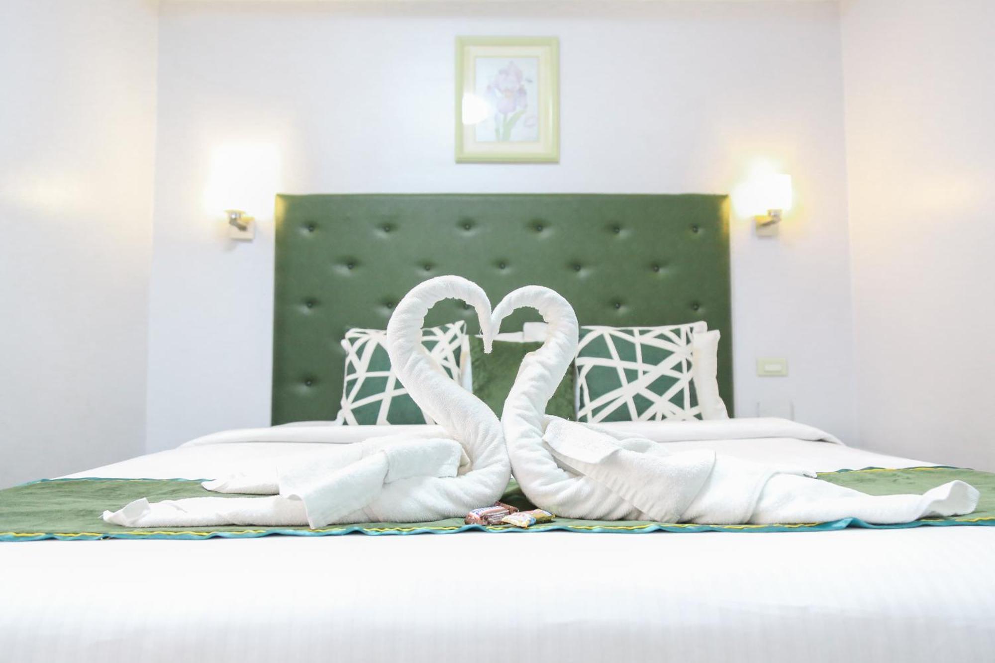 Pacific Bay Grand Suites Manila Exteriér fotografie