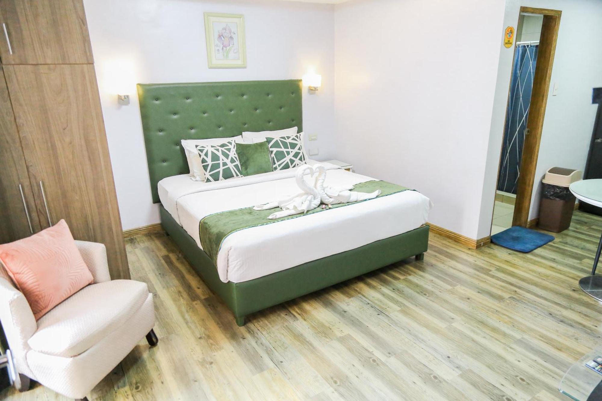 Pacific Bay Grand Suites Manila Exteriér fotografie